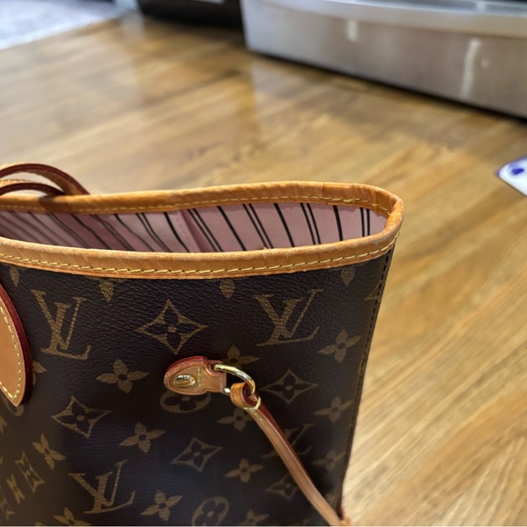 *SOLD* Unicorn 🦄 LV Monogram Neverfull (2016) - Picture 4 of 9